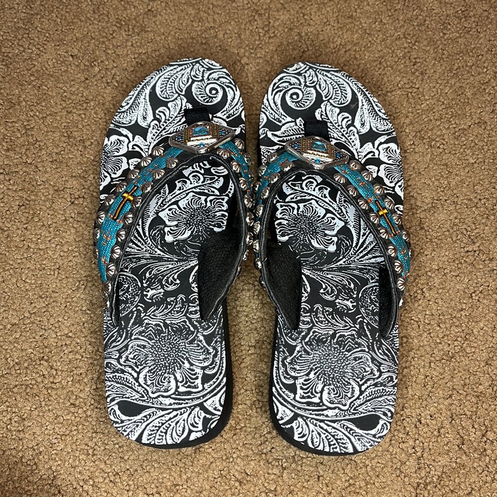 Wedge flip flops size 10.